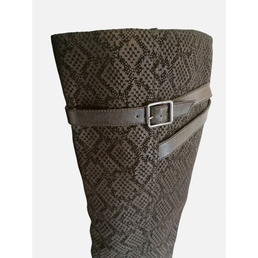 Trotters Black Snakeskin Textured Tall‎ Riding Boots Side Zip Buckle 10.5M